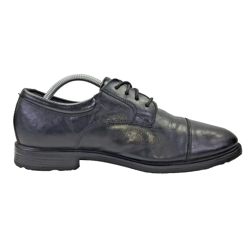 Rockport men essential